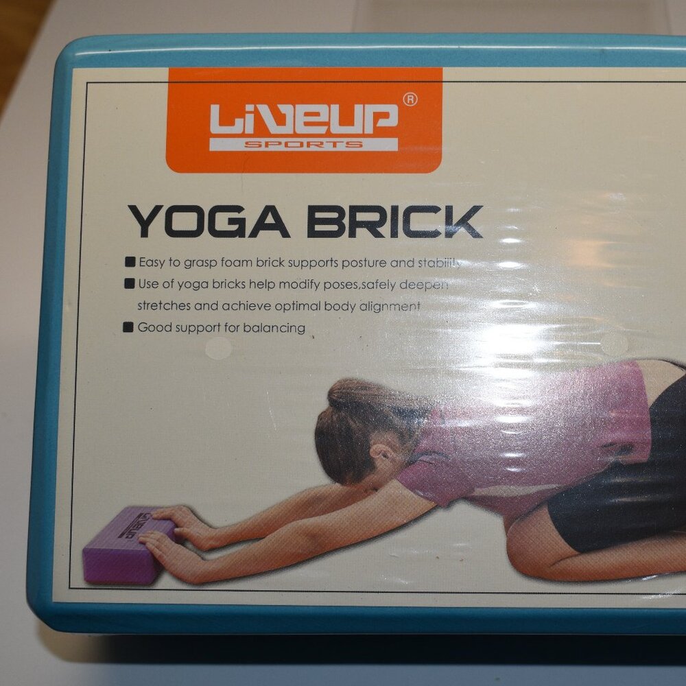 4 Foam Yoga Bricks, 8 X 5 X 3